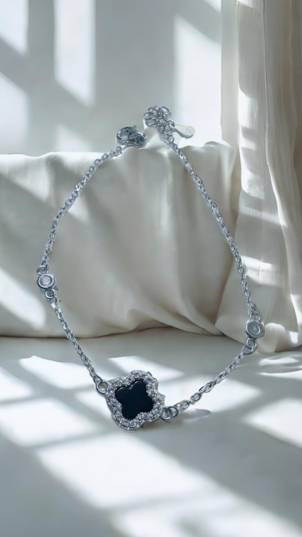 Pulsera trébol brillante